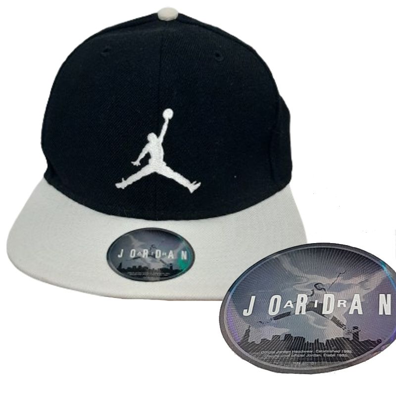 CZAPKA Z DASZKIEM    JORDAN    076