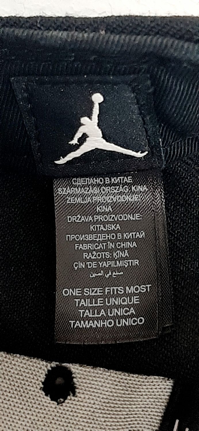 CZAPKA Z DASZKIEM    JORDAN    076