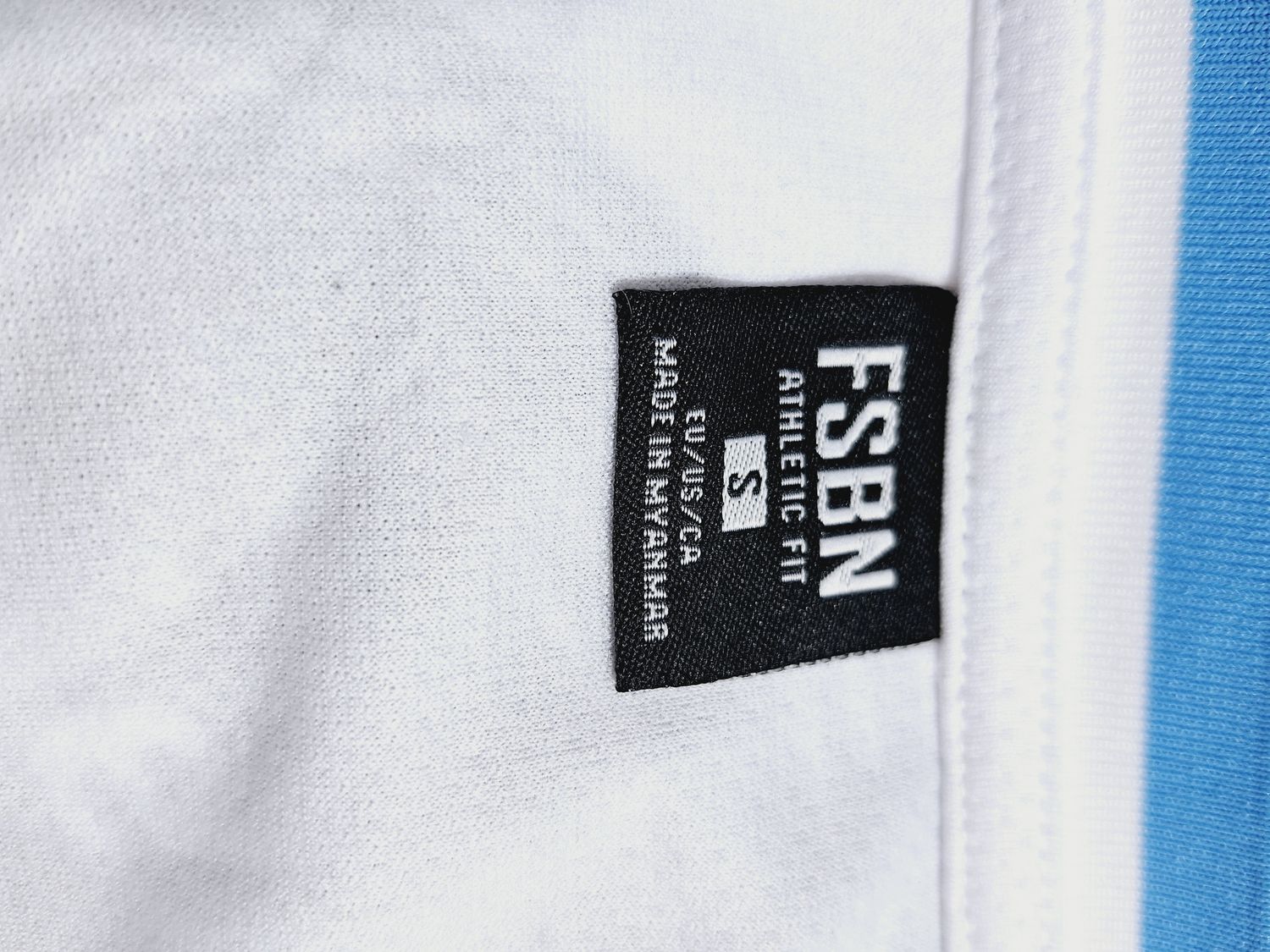 T-SHIRT BEZ RĘKAWÓW   FSBN