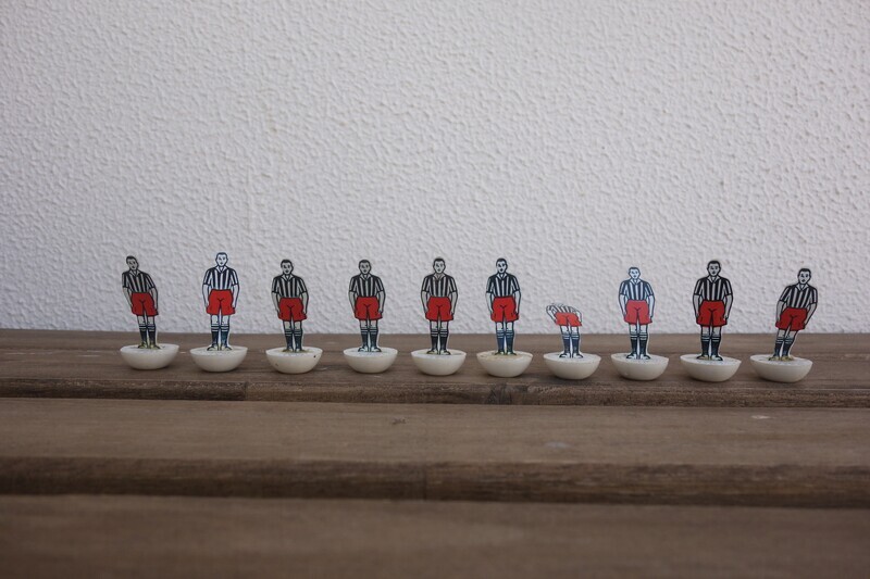 Subbuteo flat celluloid team 38 Grimsby Town