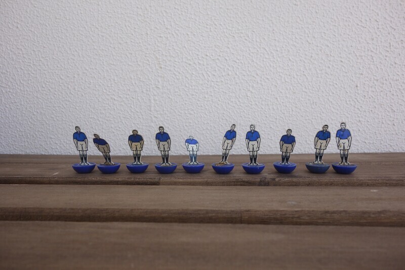 Subbuteo flat celluloid standard blue team