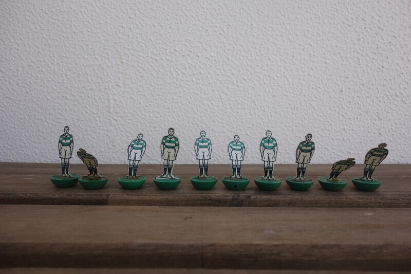 Subbuteo flat celluloid team 25 Celtic