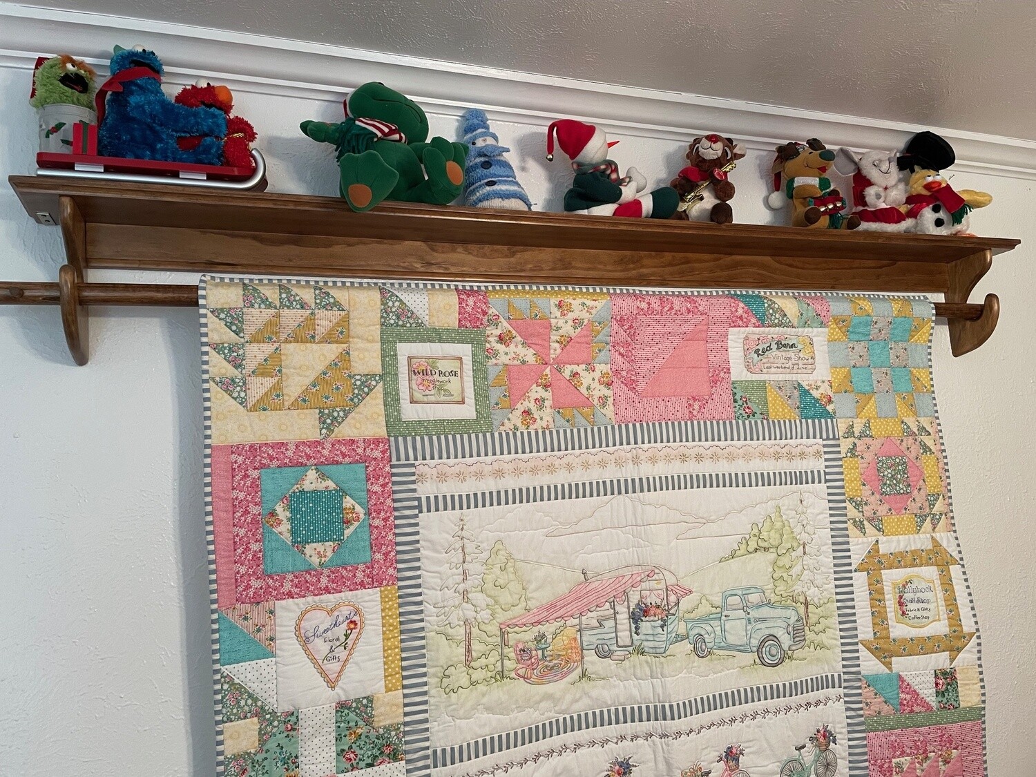Quilt Rack with Shelf 6" x 72" long