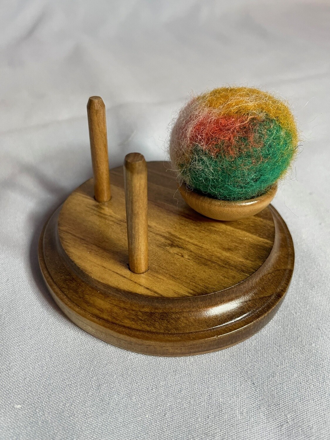 Thread Holder/Pin Cushion Sml 4&quot; Round