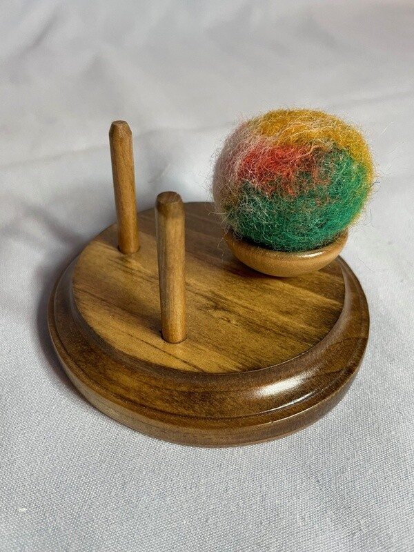 Thread Holder/Pin Cushion Sml 4&quot; Round