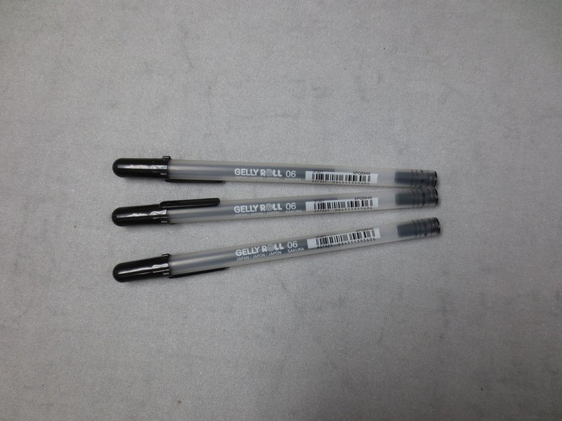 Black Gelly Roll Pen