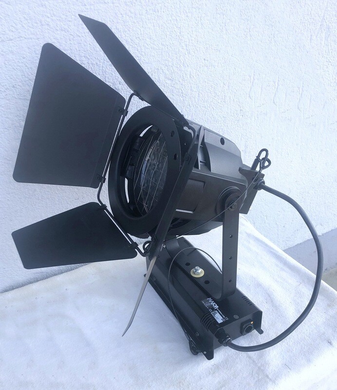 ETC 6 x Source Four® PARNel CDM 250W ETC 6 x Source Four® PARNel CDM 250W