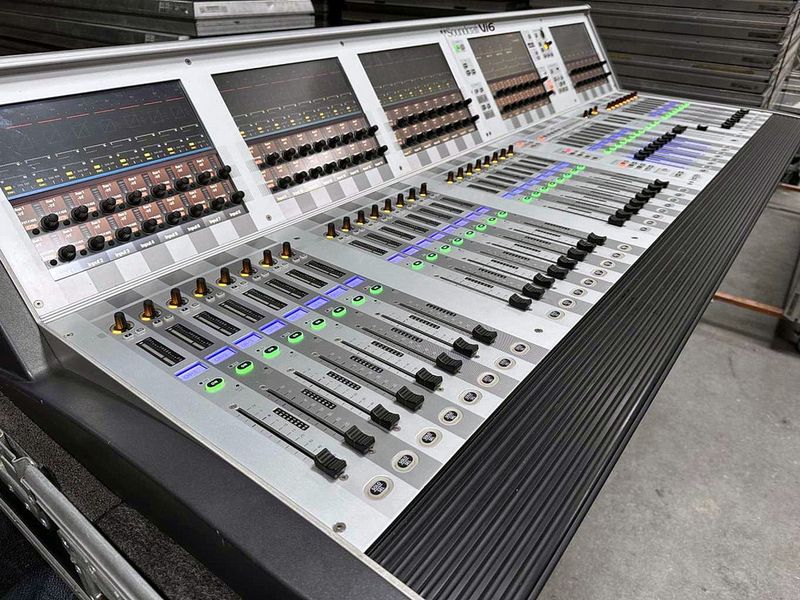Soundcraft Vi600