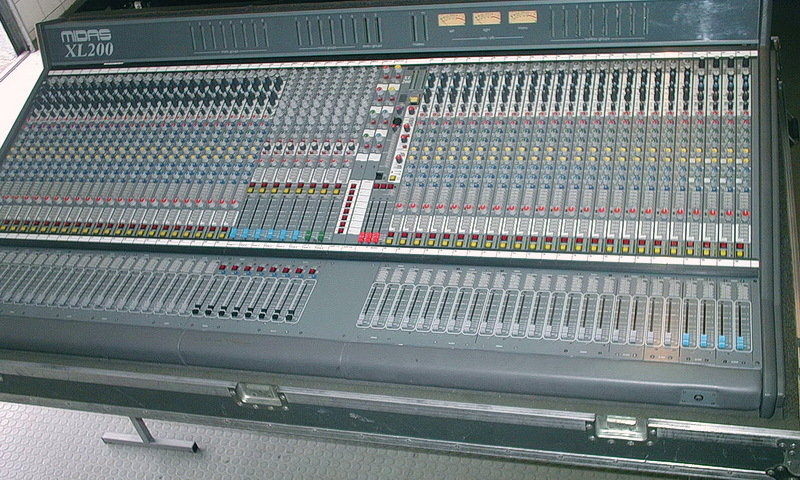 Midas XL-200 44+4