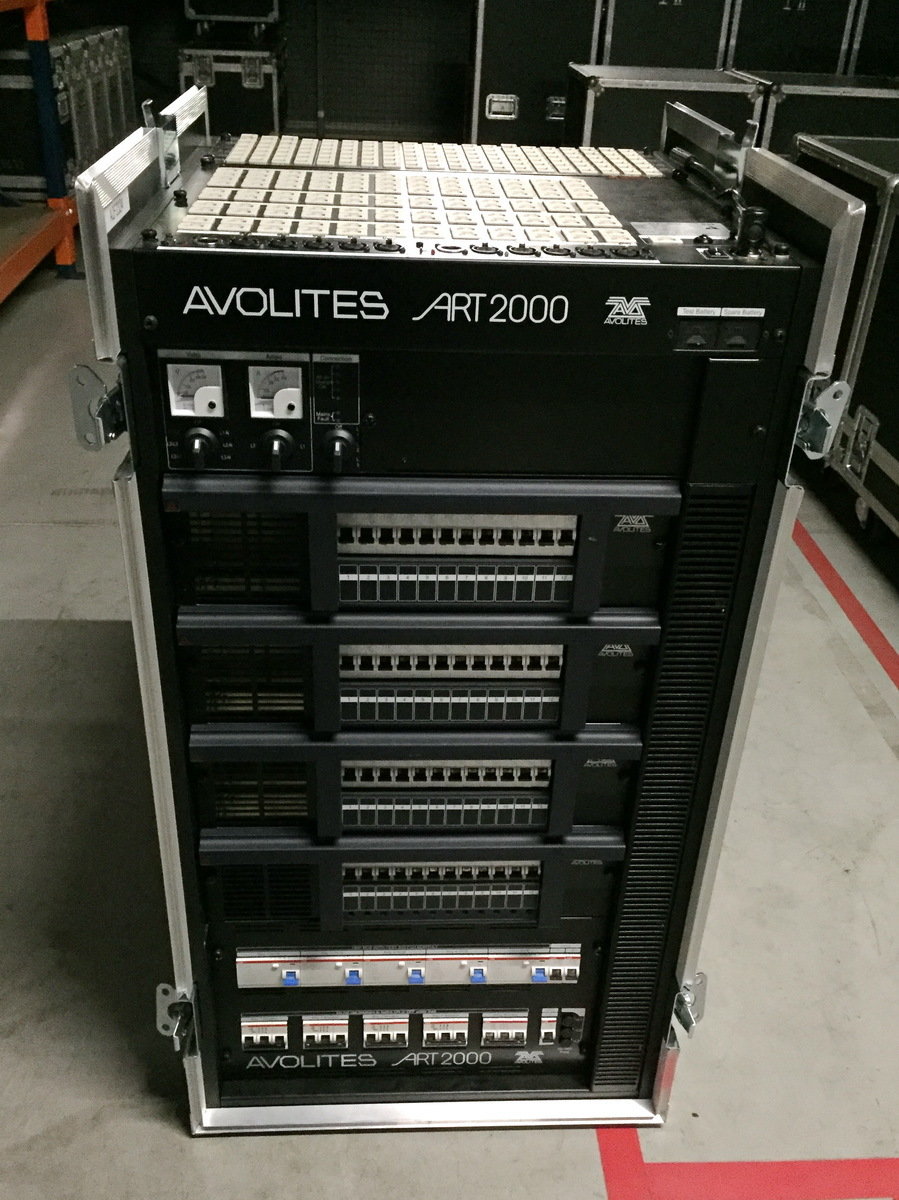 Avolites Art 2000 Elec 400H breakerrack