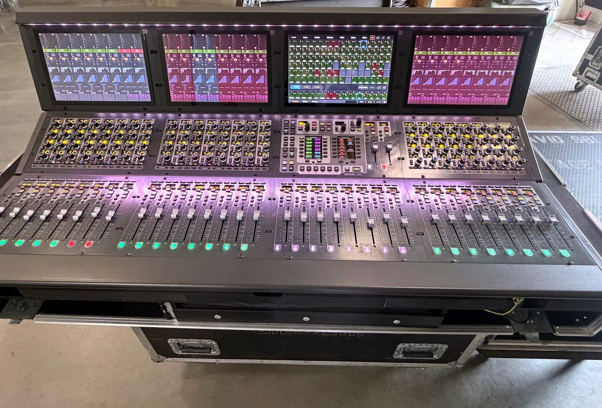 AVID Venue S6L 32D set