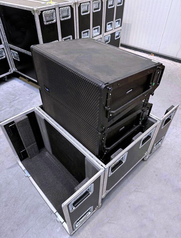 Meyer Sound Leopard (12) set Meyer Sound Leopard (12) set