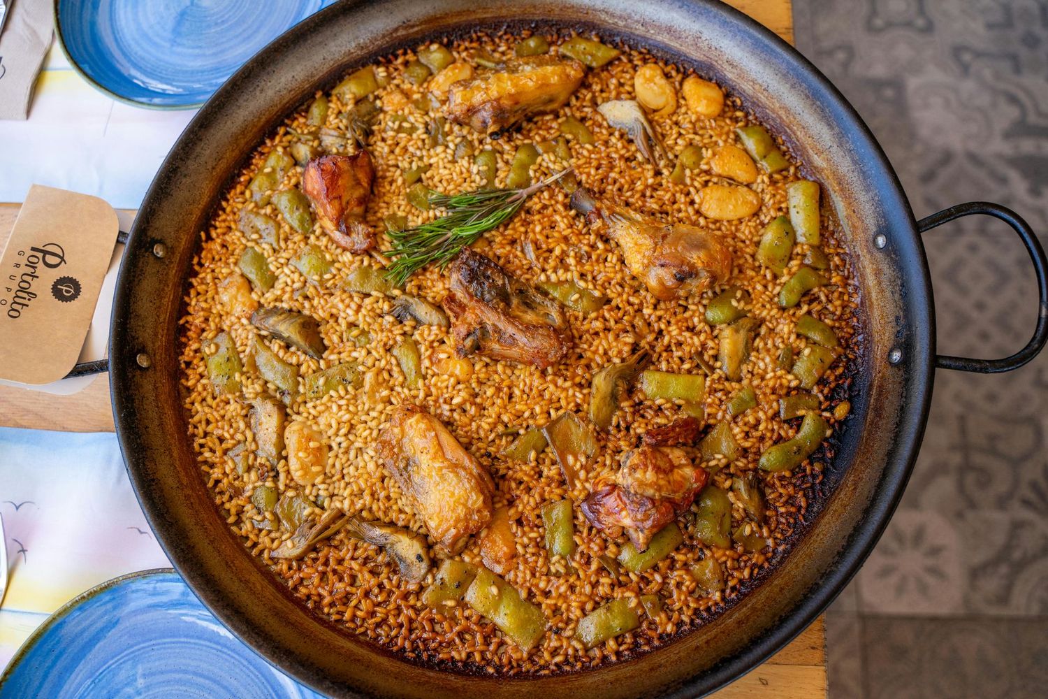 Paella de pollo