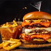 Menú Smash Hamburguesa triple patatas y bebida