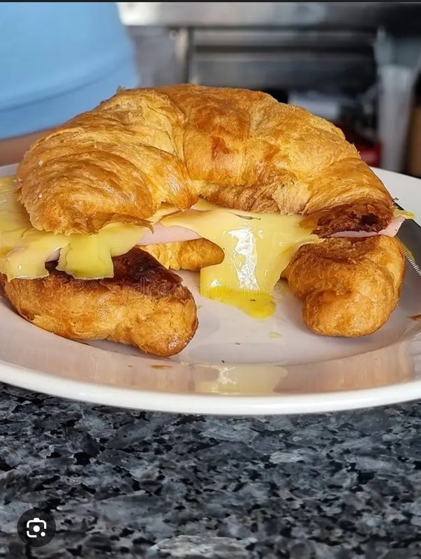 Croissant Pollo