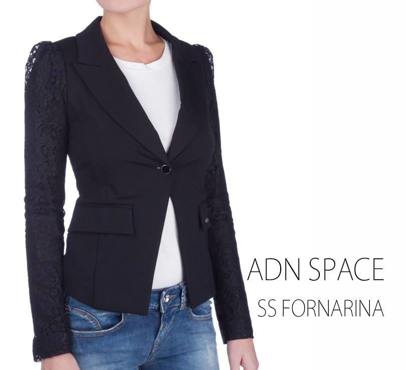 Blazer Fornarina c/renda