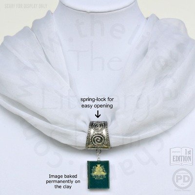 THE WIND IN THE WILLOWS Book Pendant Scarf Ring Hinged Spring Lock