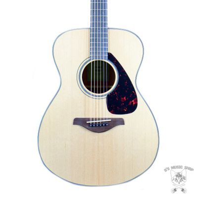 Yamaha FS800 Natural, small body, solid Sitka spruce top, nato back and sides, walnut fretboard and bridge
