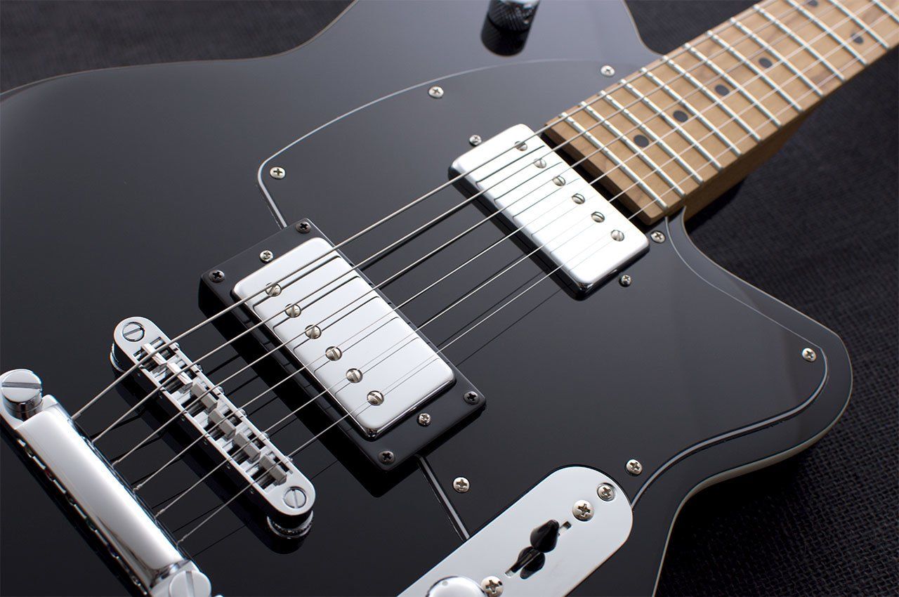 Reverend Charger HB in Midnight Black