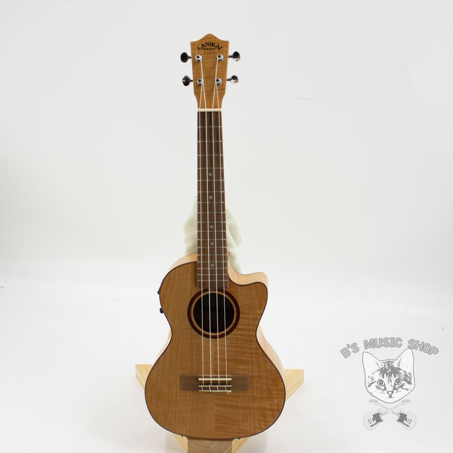 Used Lanikai FM-CET w/ Gig Bag