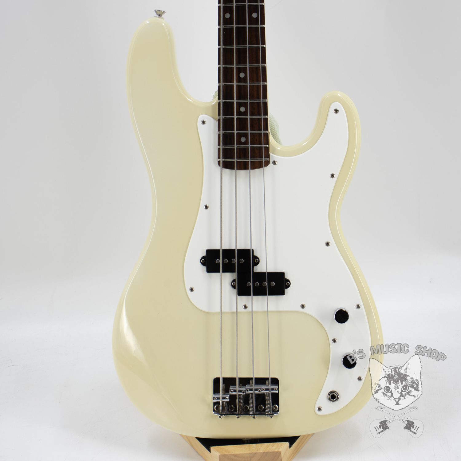 Used Peavey Milestone 2 Bass