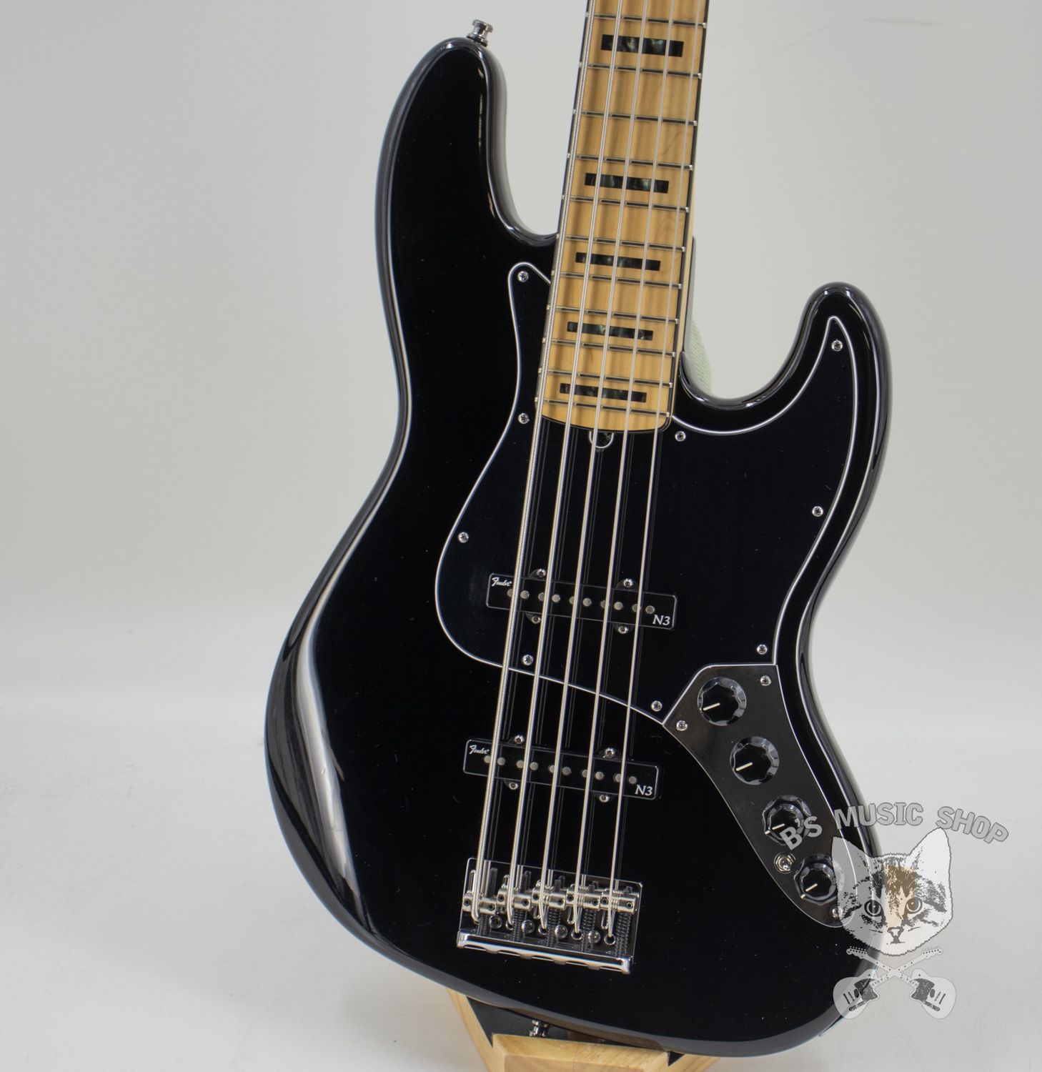 Used Fender American Deluxe 5 String Bass (2013) w/Case