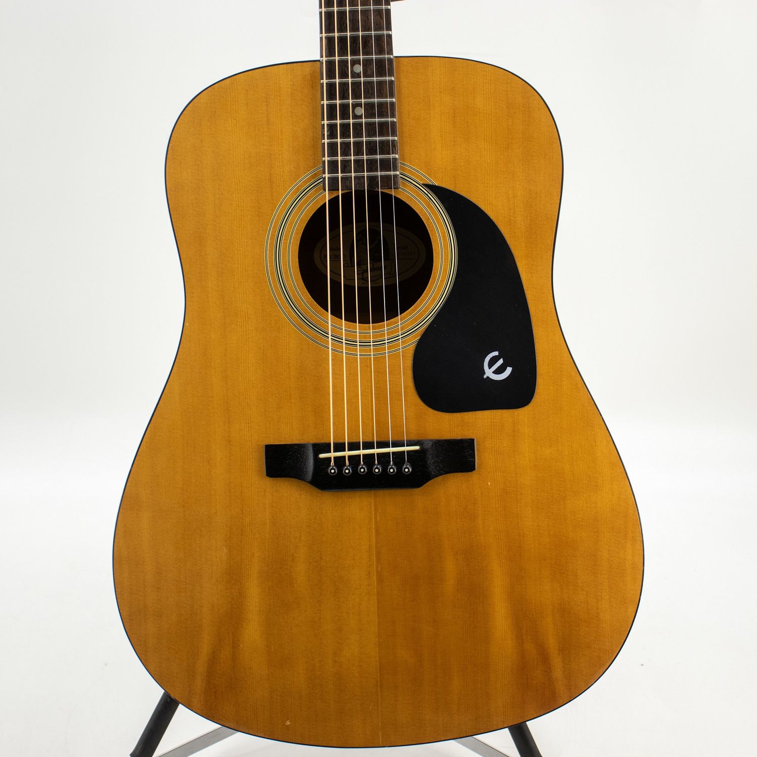 Used epiphone PR-200