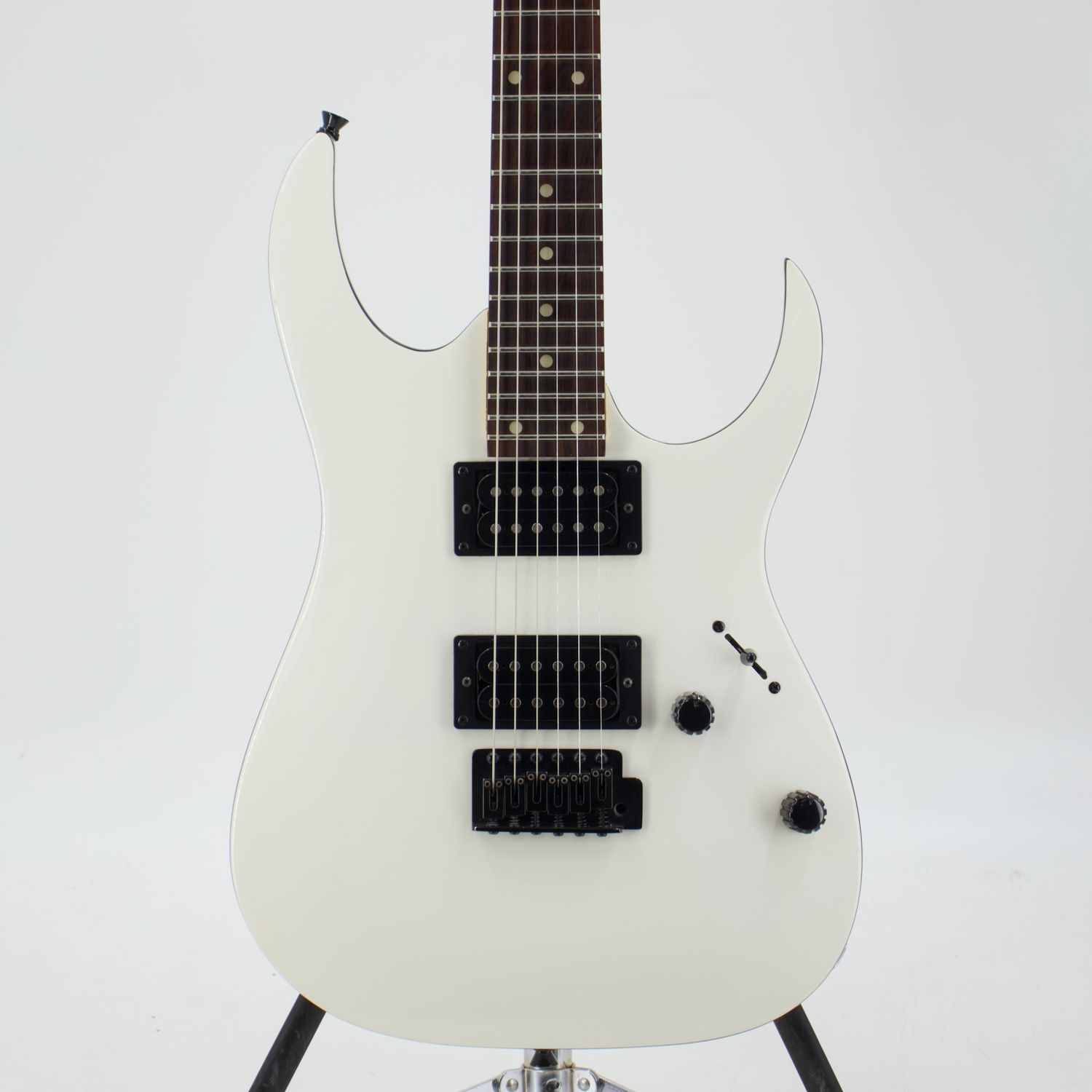 Used Ibanez GIO GRGA120 White Electric Guitar – Good Condition