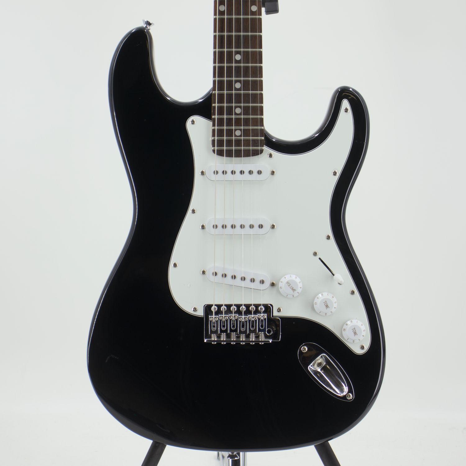 Used Spectrum Strat-Style Black Electric Guitar – Very Good Condition
