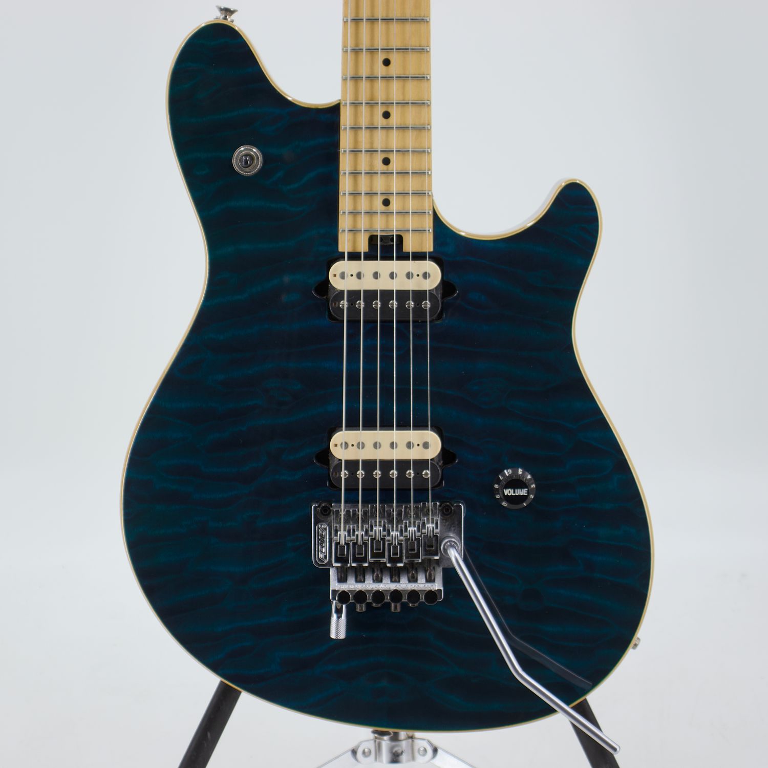 Used Peavey Wolfgang Special Standard Finish Electric Guitar w/Case – Very Good Condition