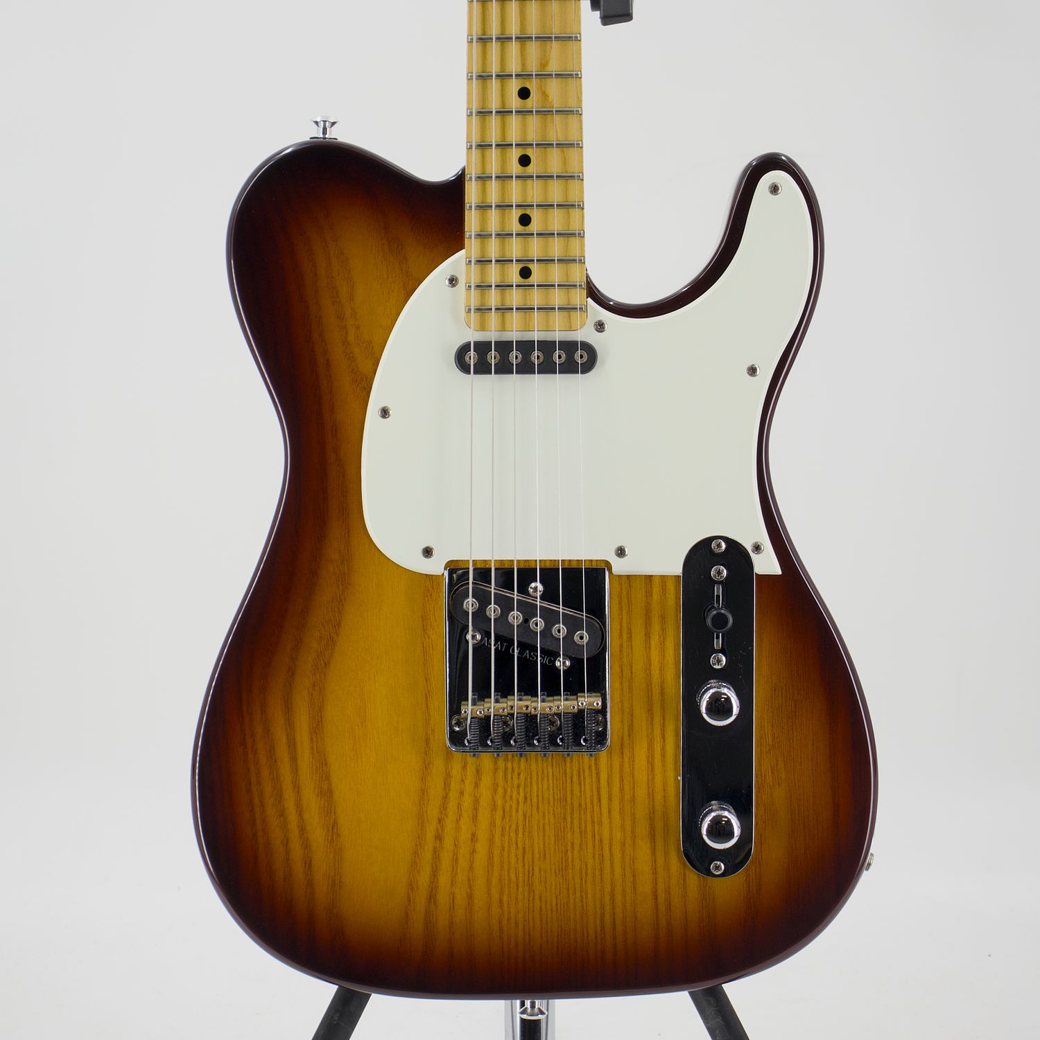 Used G&amp;L Tribute Series ASAT Classic 2-Tone Sunburst Electric Guitar – Good Condition