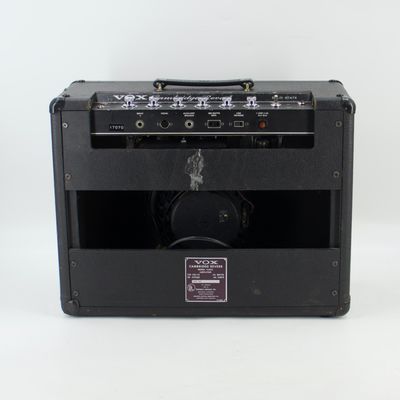 Used Vox V1031 Cambridge Reverb 18W Solid State Combo Amp – Good Condition