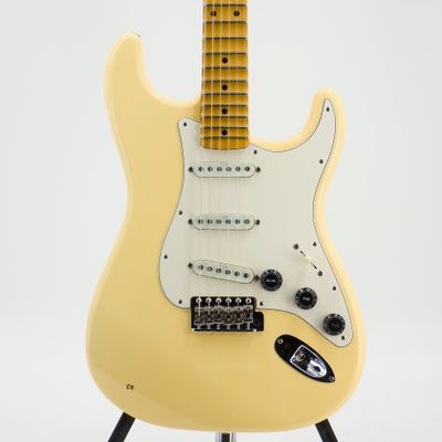 Used Fender Yngwie Malmsteen Stratocaster Vintage White Electric Guitar w/OHSC