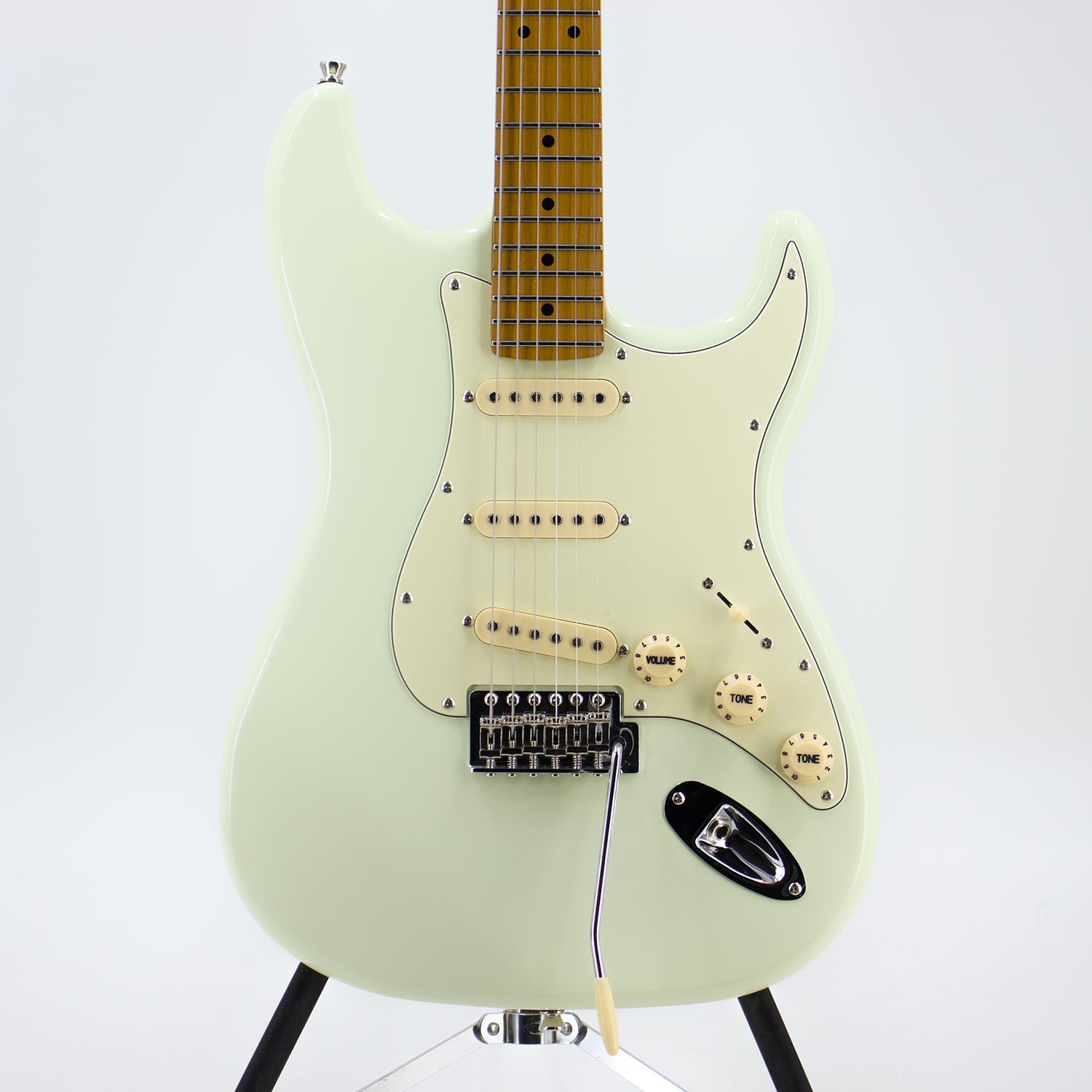 Used Jet JS-300 SSS Strat-Style Electric Guitar Roasted Maple Neck Very Good