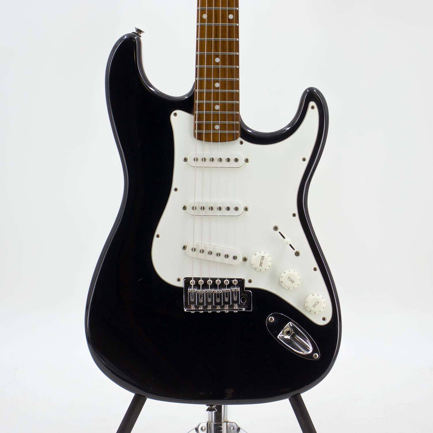 Used Austin AU731 Black Stratocaster Electric Guitar - Very Good Condition