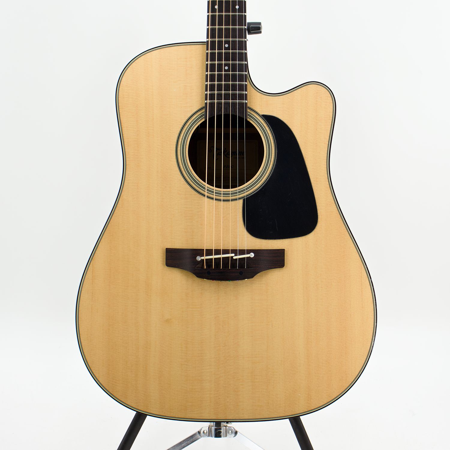 Used Takamine P2DC Natural Acoustic Guitar w/Case – Very Good Condition