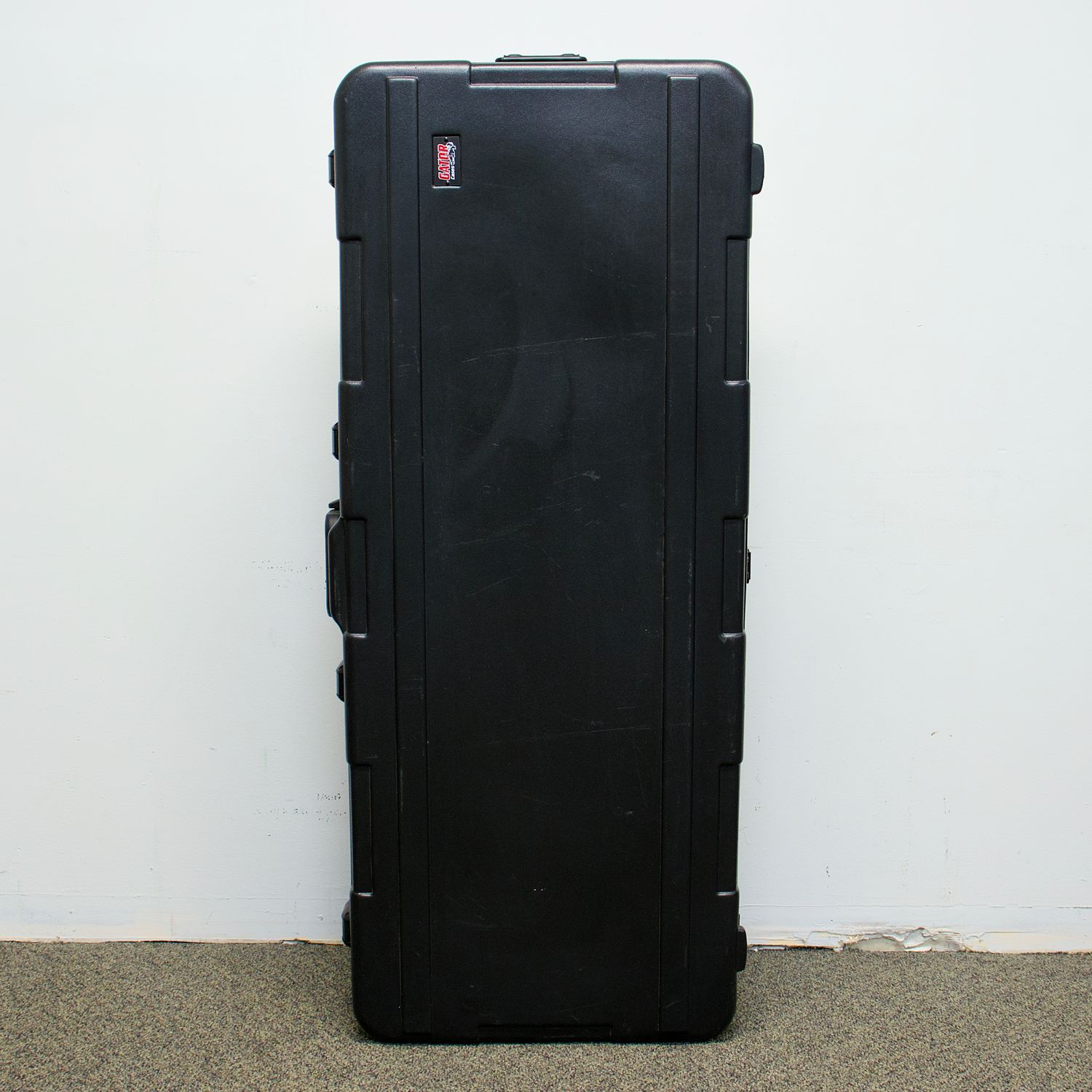 Used Gator GTSA-KEY76 Black 76-Note Keyboard Case w/Wheels TSA ATA