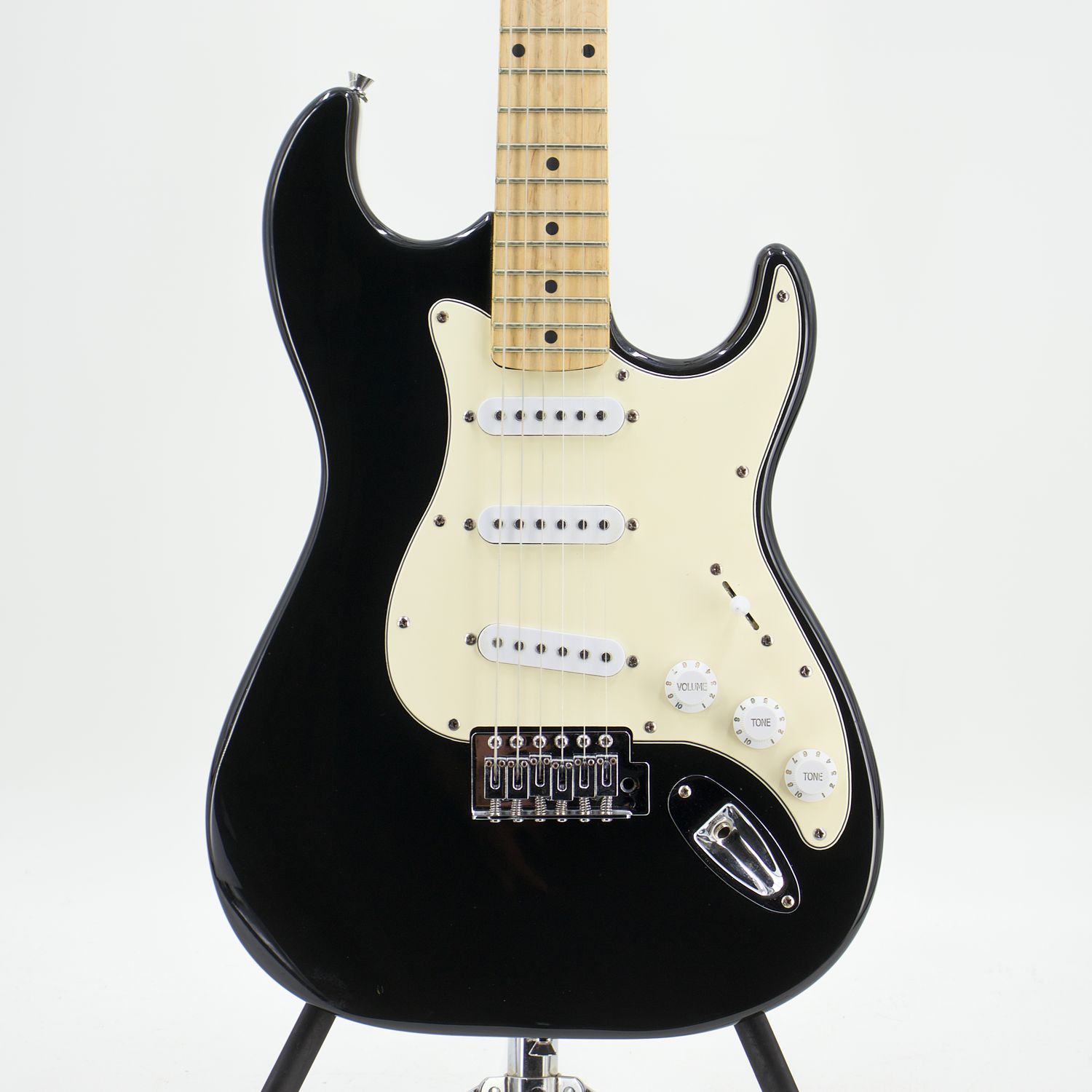 Used Silvertone SS-11 Black Electric Guitar - Good Condition