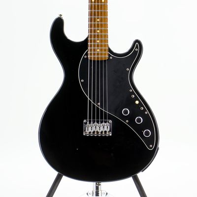 Used Line 6 Variax 300 Black Electric Guitar