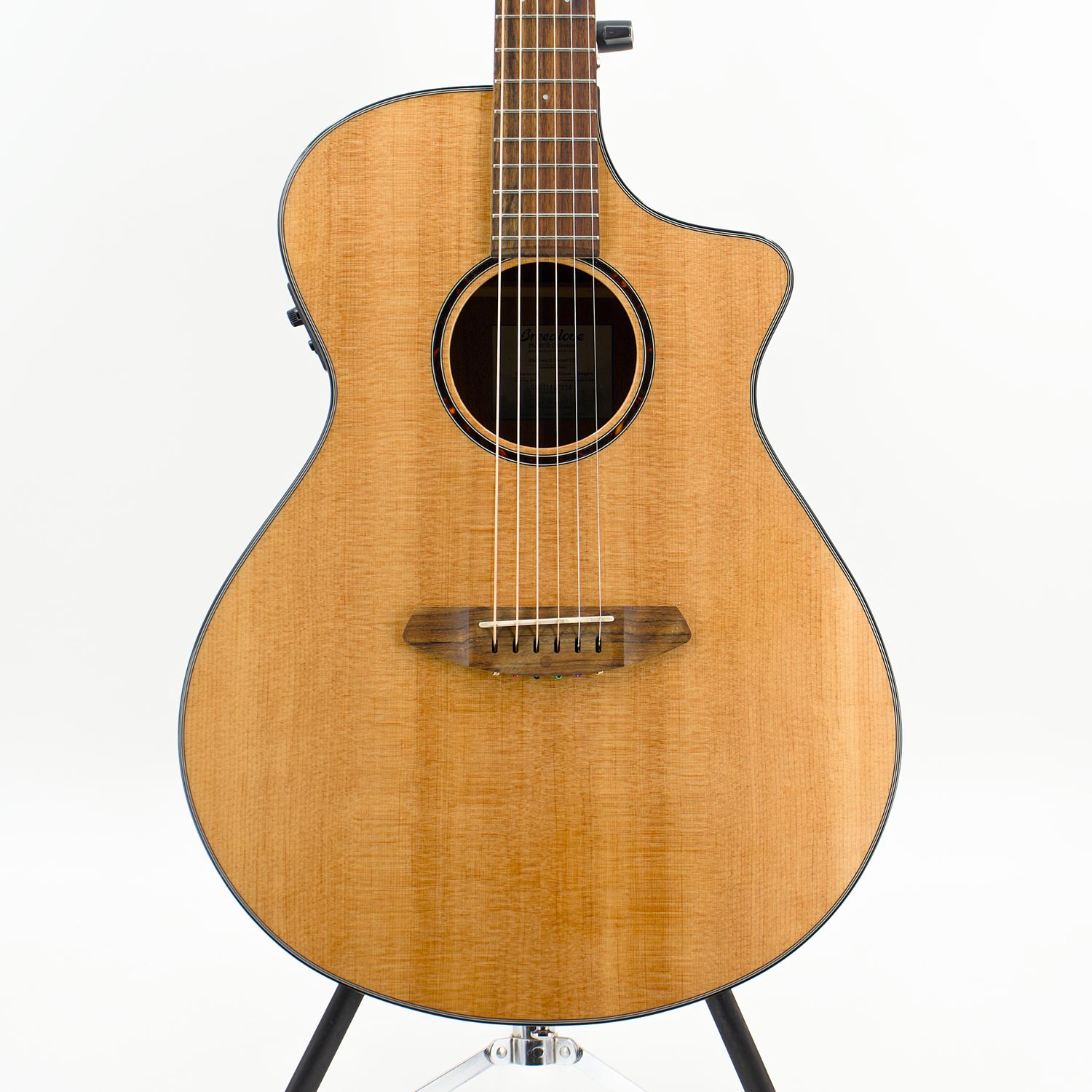 Used Breedlove Discovery S Concert CE Natural Acoustic-Electric Guitar