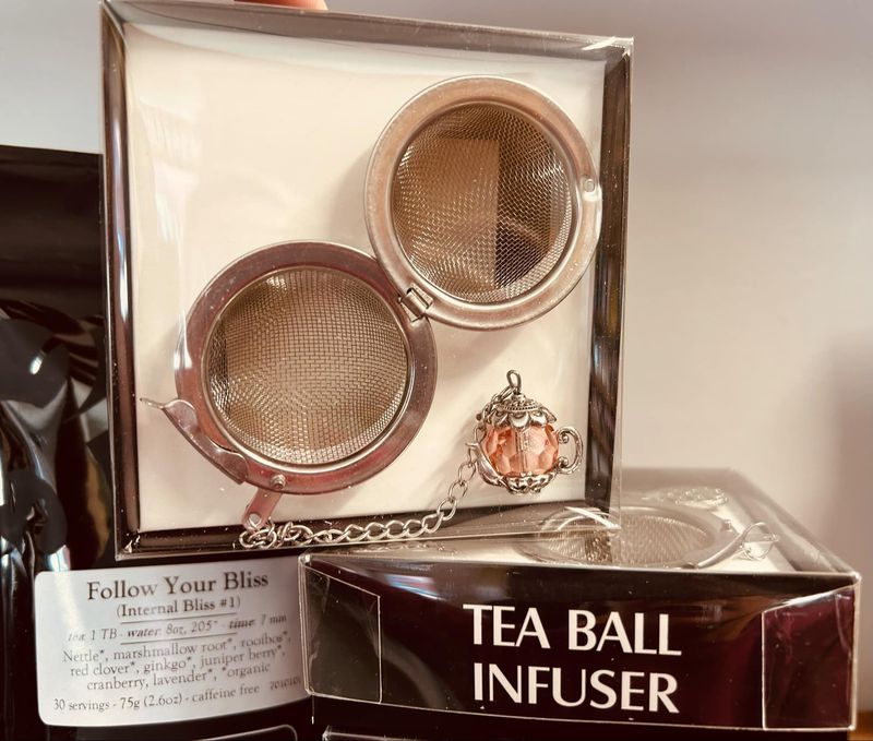 Tea Ball Infuser - Crystal Teapot
