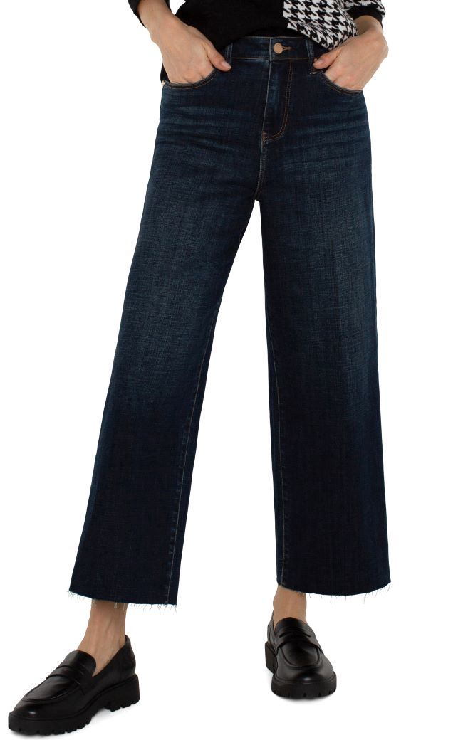 Stride HR Crop Wide with Cut Hem