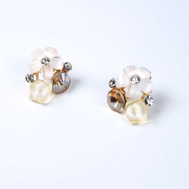 Floral Faceted Stone &amp; Rhinestone Stud Earrings