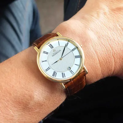 Montre "CLASSIQUE" – Quartz – PVD Or Jaune & Cuir Brun