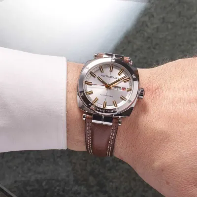 Montre "NEWPORT" – Héritage Automatique – Acier & Cuir Brun