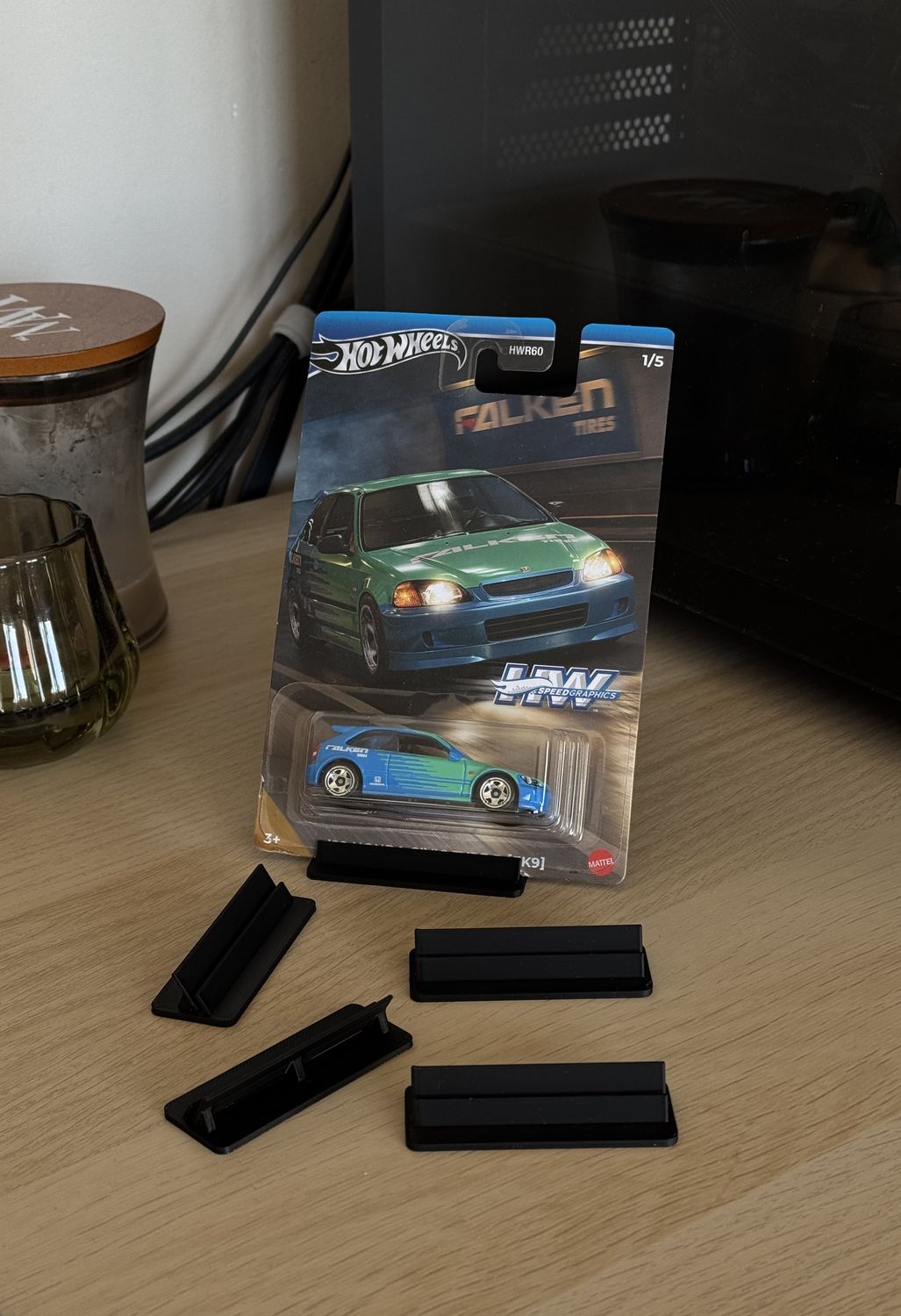 Stojak na 1 resorak 1:64 - kompatybilne z Hot Wheels
