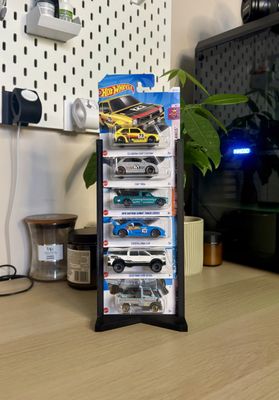 Zestaw 5 stojaków na 6 samochodzików 1:64 kompatybilnych z Hot Wheels