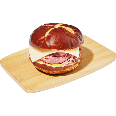 Smoked Meat Sandwich on Pretzel Bun
