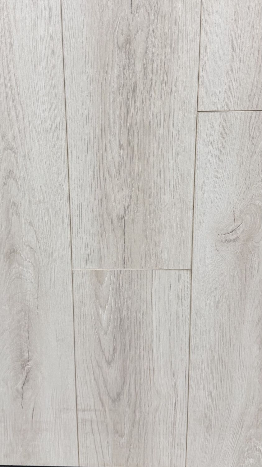 BOUNTY 12.3mm Laminate Flooring 1215x195mm 20.40sf/box, Size: Purchase less than 1100 sqft