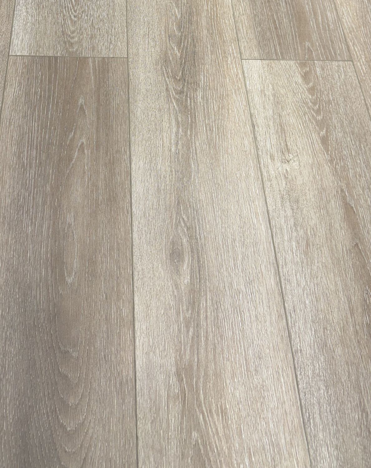 SNICKERS 12.3mm Laminate Flooring Aqua Seal Technology 1215x195mm 20.40sf/box, Size: Purchase less than 1100 sqft